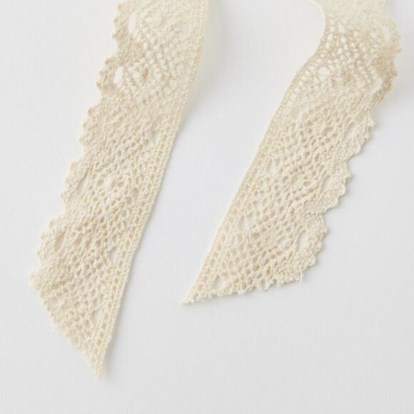 NWT Urban Outfitters Long Crochet Cream Hair Bow Barrette - Picture 2 of 5